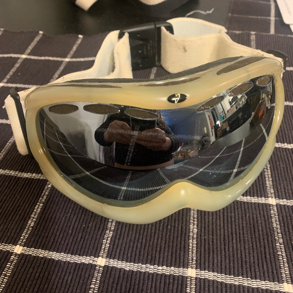 Velvet Eyewear Goggles with Cream Frame